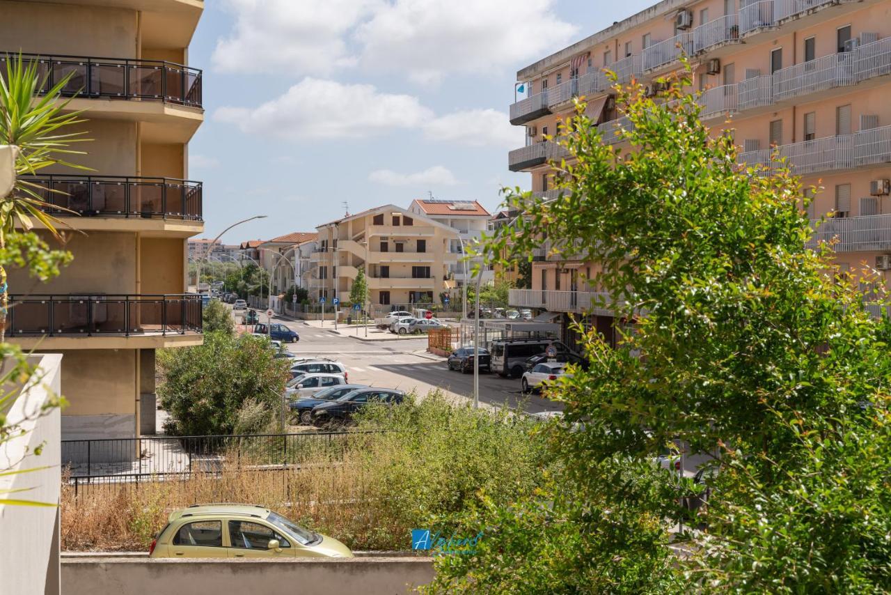 Mica Apt ألغيرو المظهر الخارجي الصورة